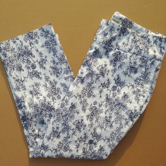 NEW WITH TAGS comfort stretchy pull-on "Slimline" cropped white ankle pa… - Picture 1 of 10